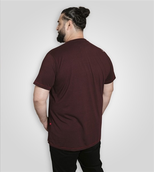 D555 T-shirt Guitar and Amp, donker rood