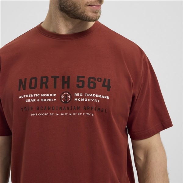 North 56°4 T-shirt print 'North', roestbruin