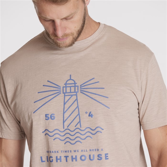North 56°4 T-shirt print 'Vuurtoren', light sand
