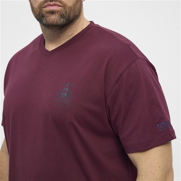 North Latitude T-shirt met V-hals, bordeaux