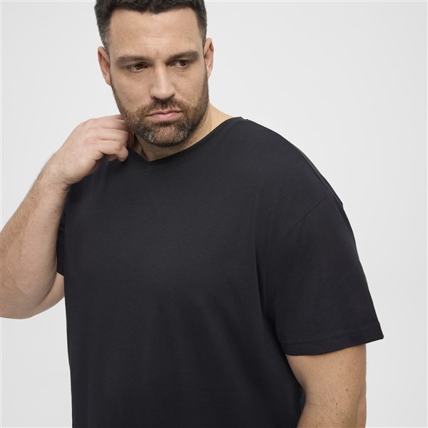 North Latitude T-shirt met V-hals, zwart
