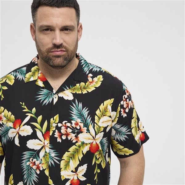 North Latitude zomers shirt m. planten print, zwart